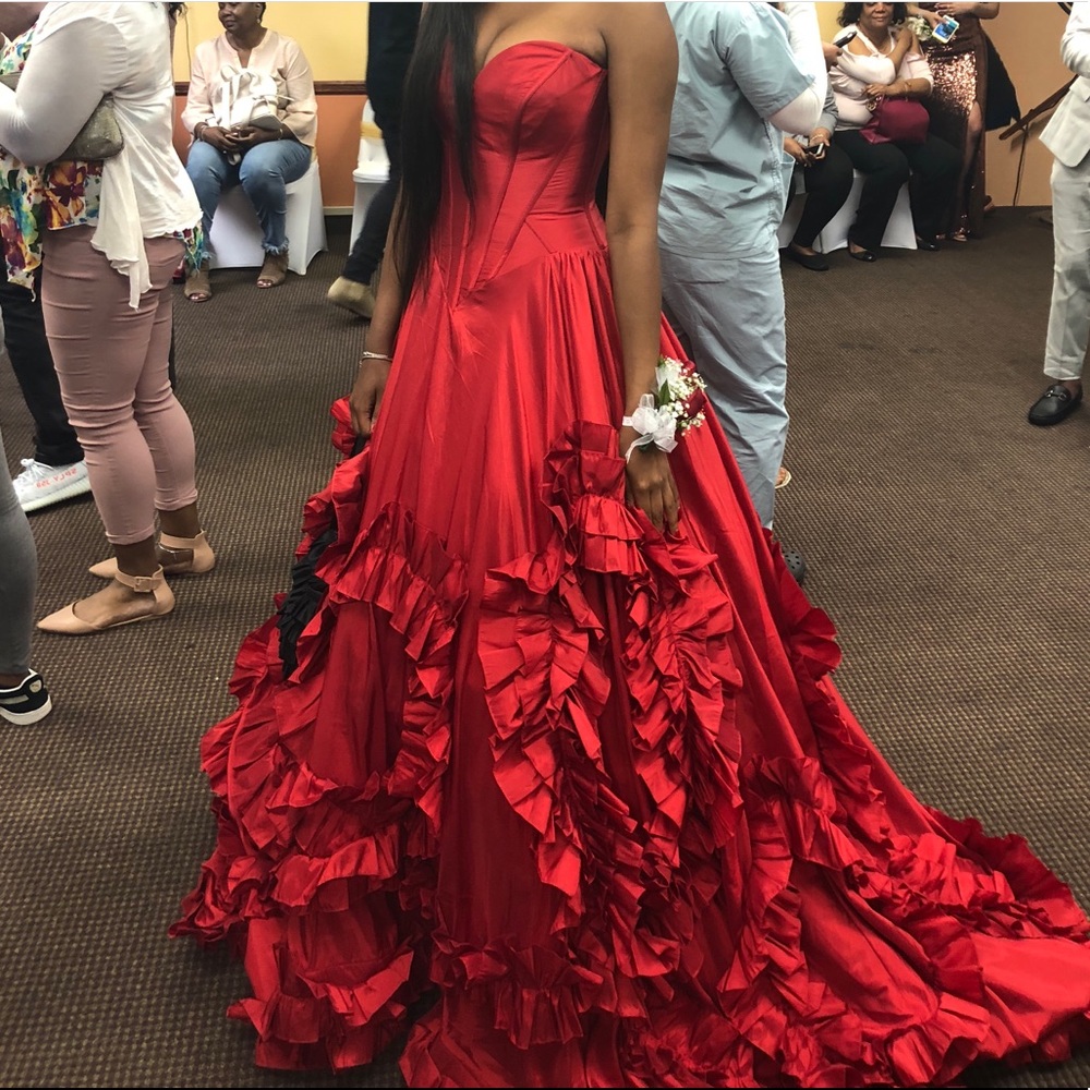 Sherri Hill Red gown - prom dress - Picture 2 of 5